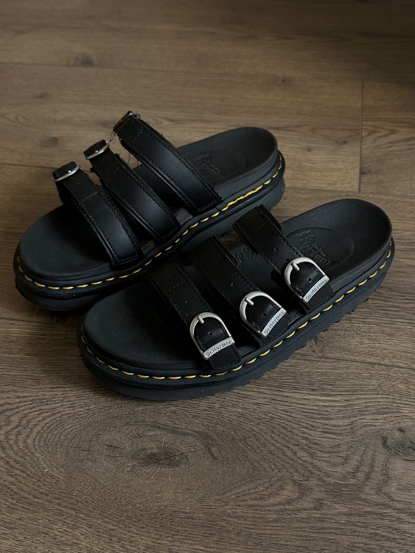 Сандалі Dr.Martens Blaire slide(39)
