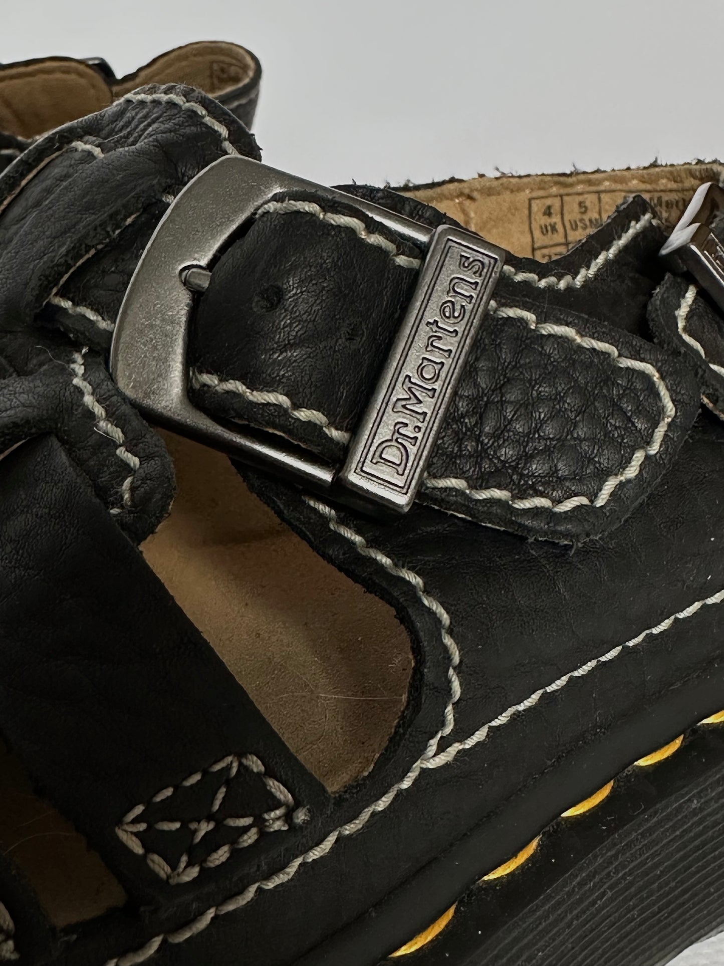 Вінтажні шкіряні сандалі Dr.Martens 8092 Fisherman(37-37,5)