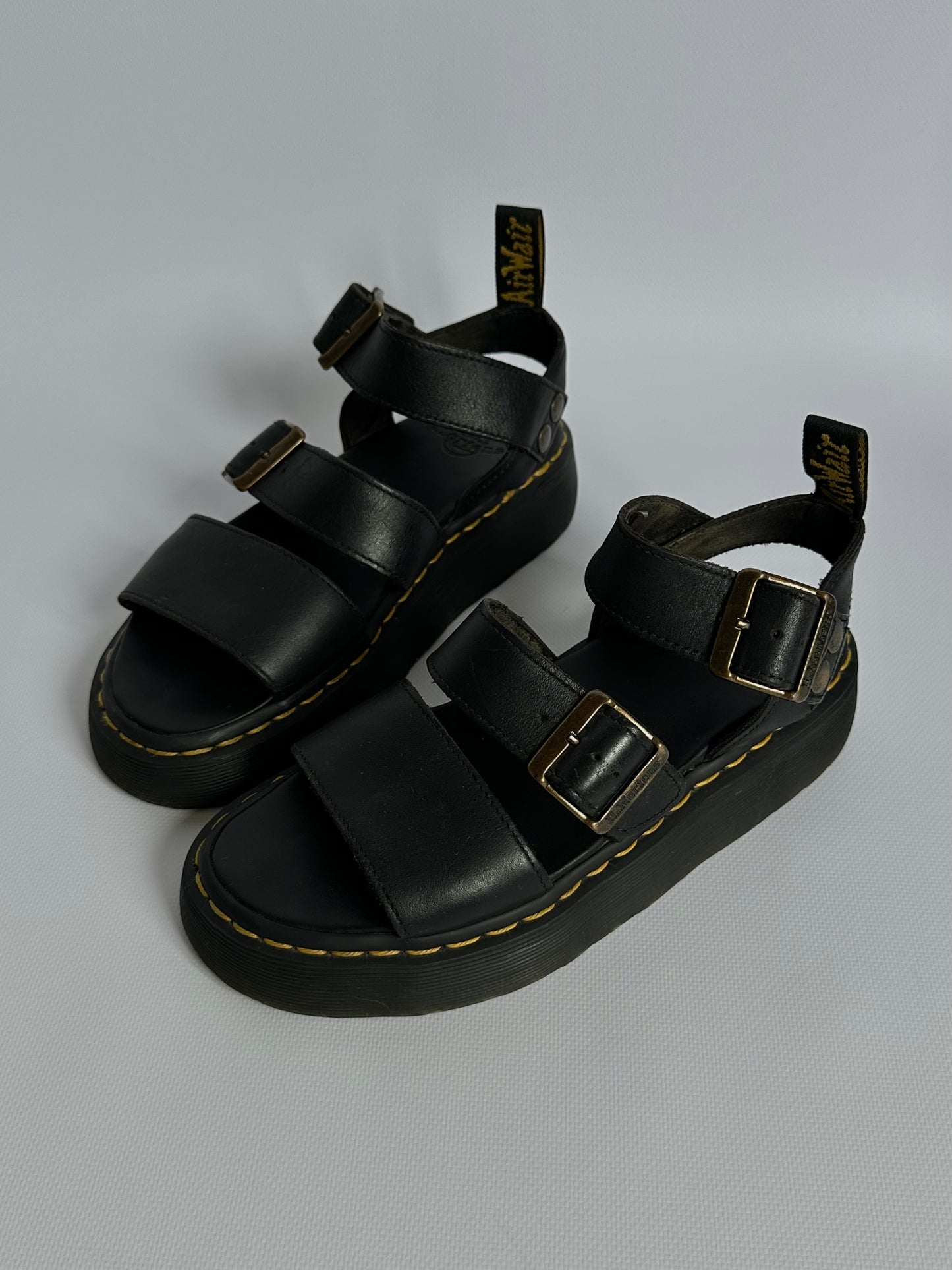 шкіряні сандалі Dr.Martens Gryphon Quad(38)