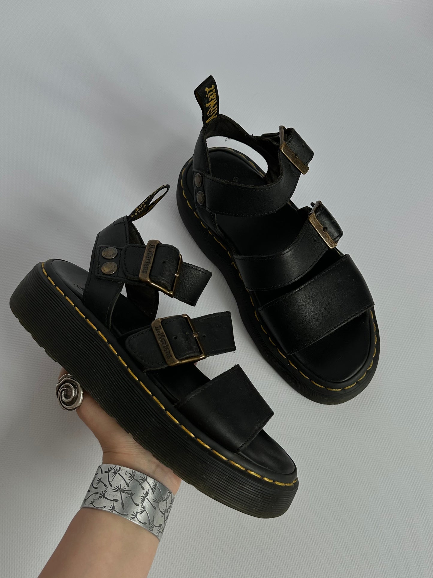 шкіряні сандалі Dr.Martens Gryphon Quad(38)