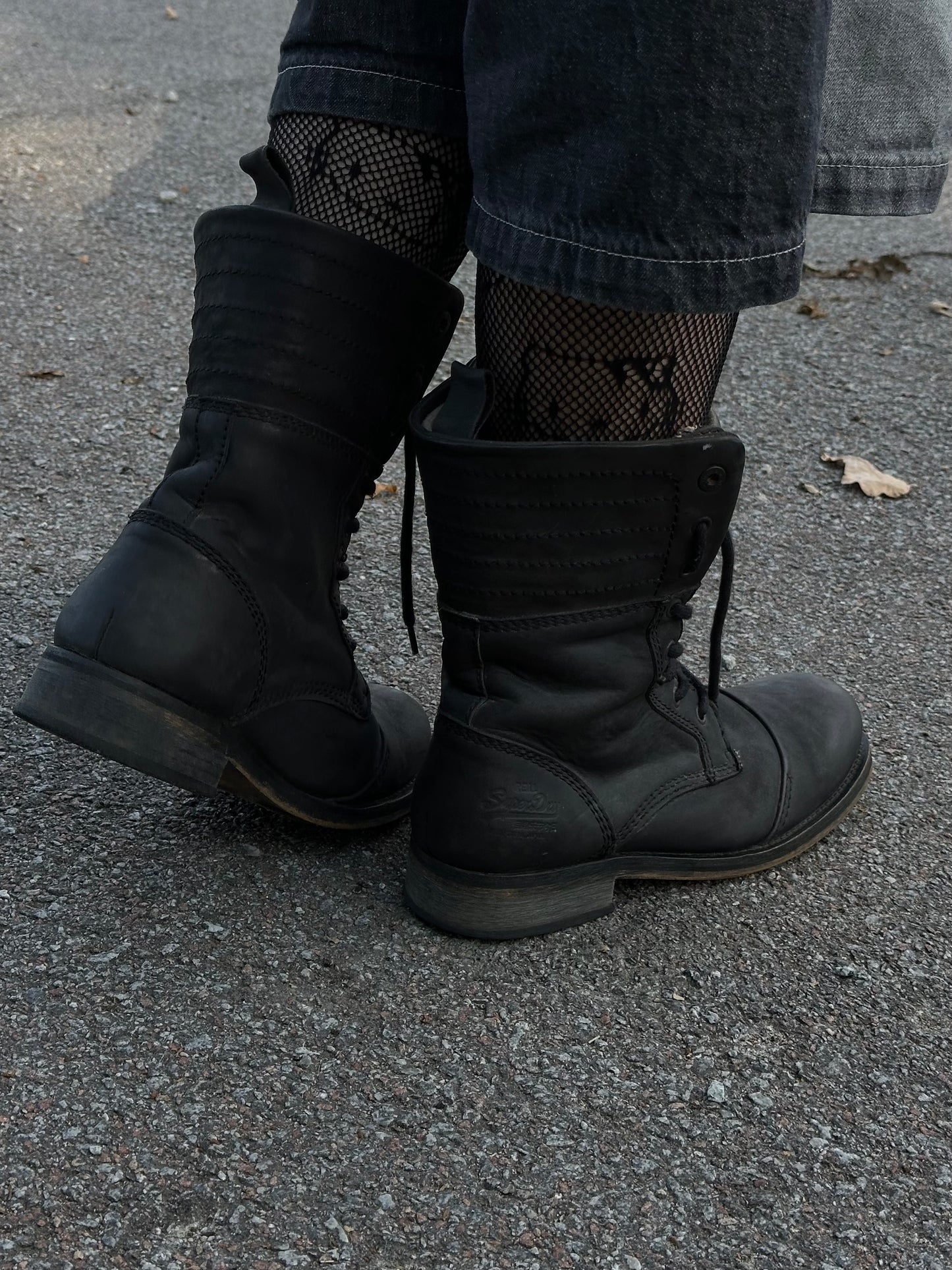 гранжові черевики Superdry(41-42)
