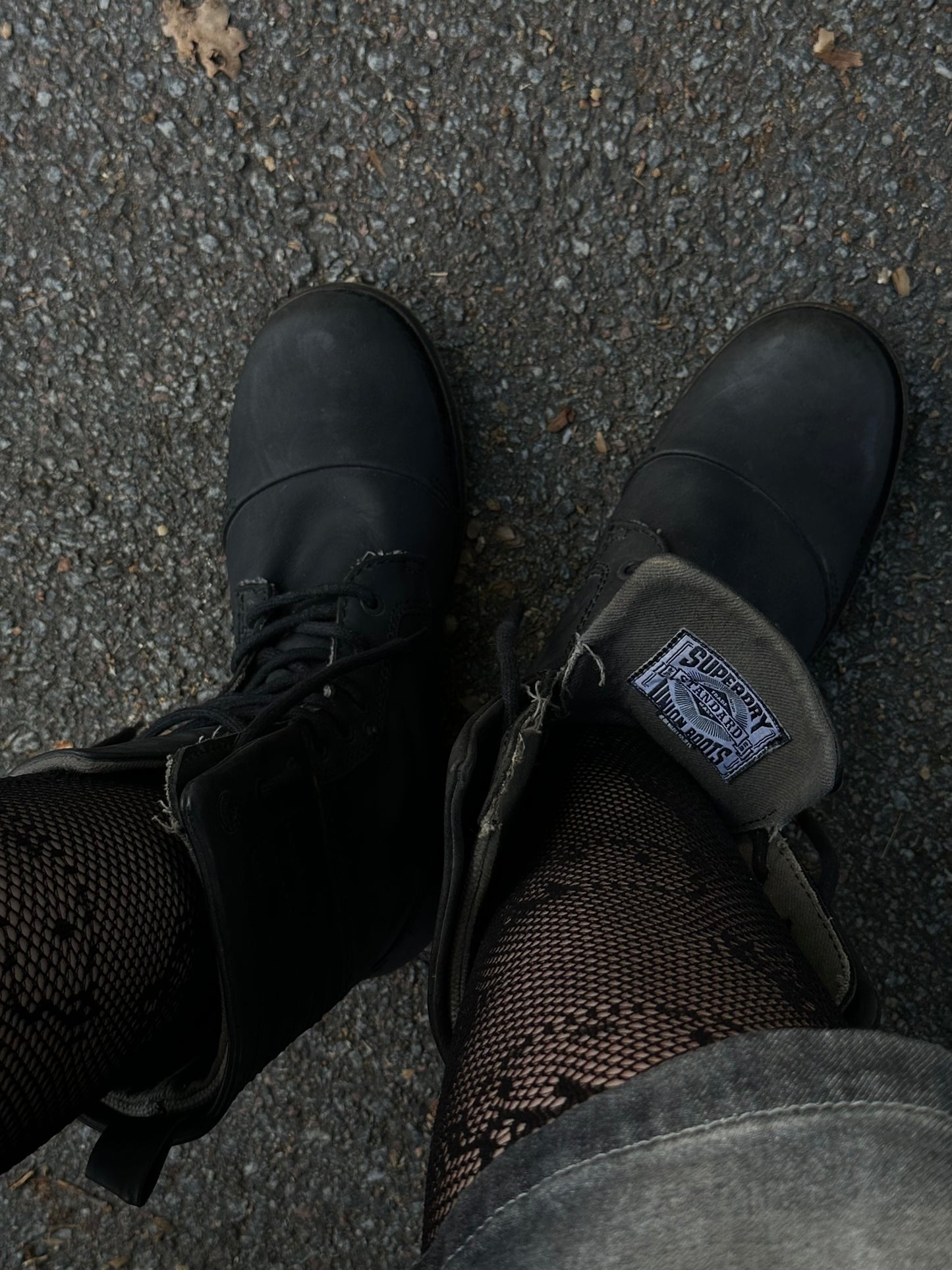 гранжові черевики Superdry(41-42)
