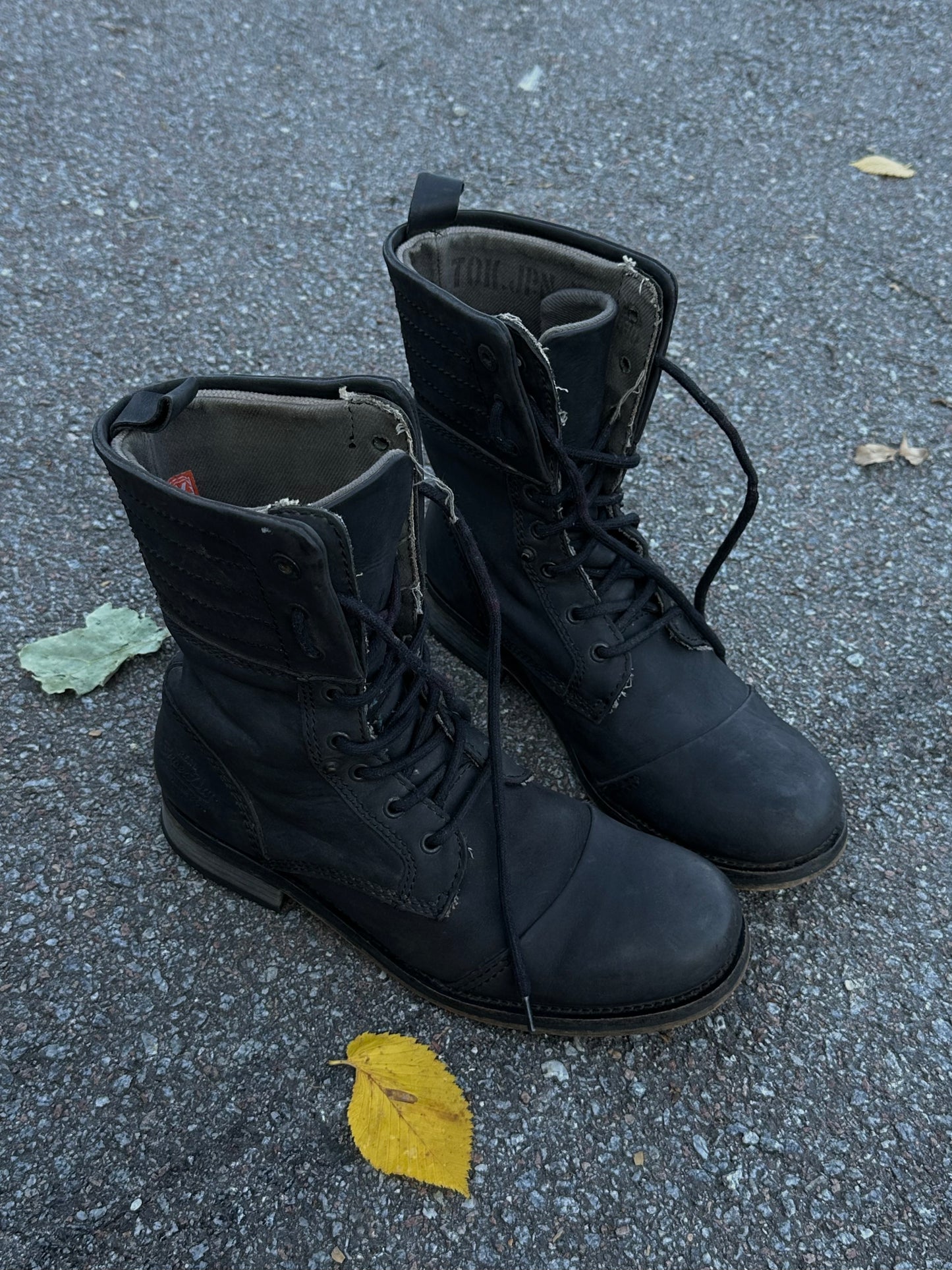 гранжові черевики Superdry(41-42)