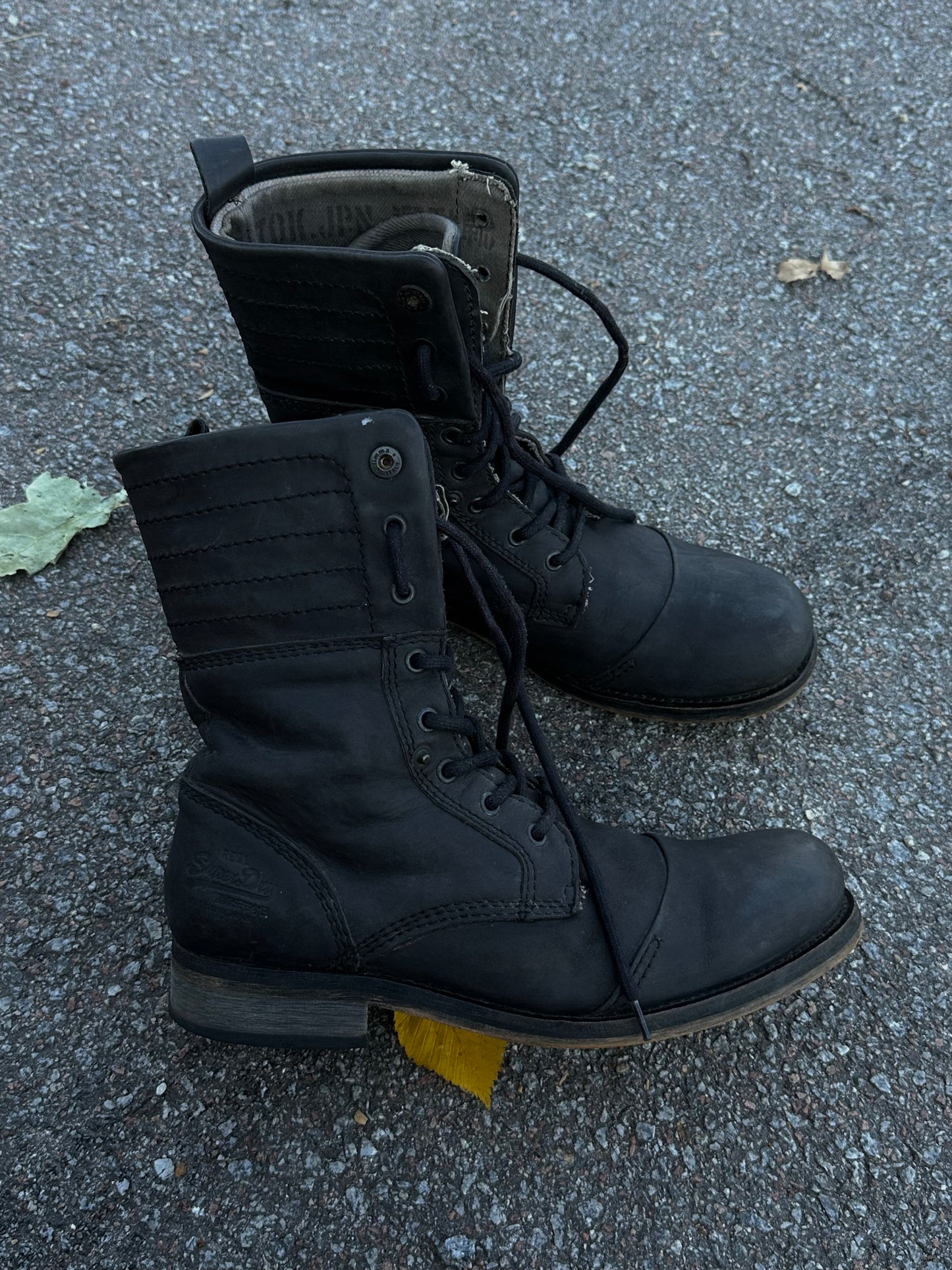 гранжові черевики Superdry(41-42)
