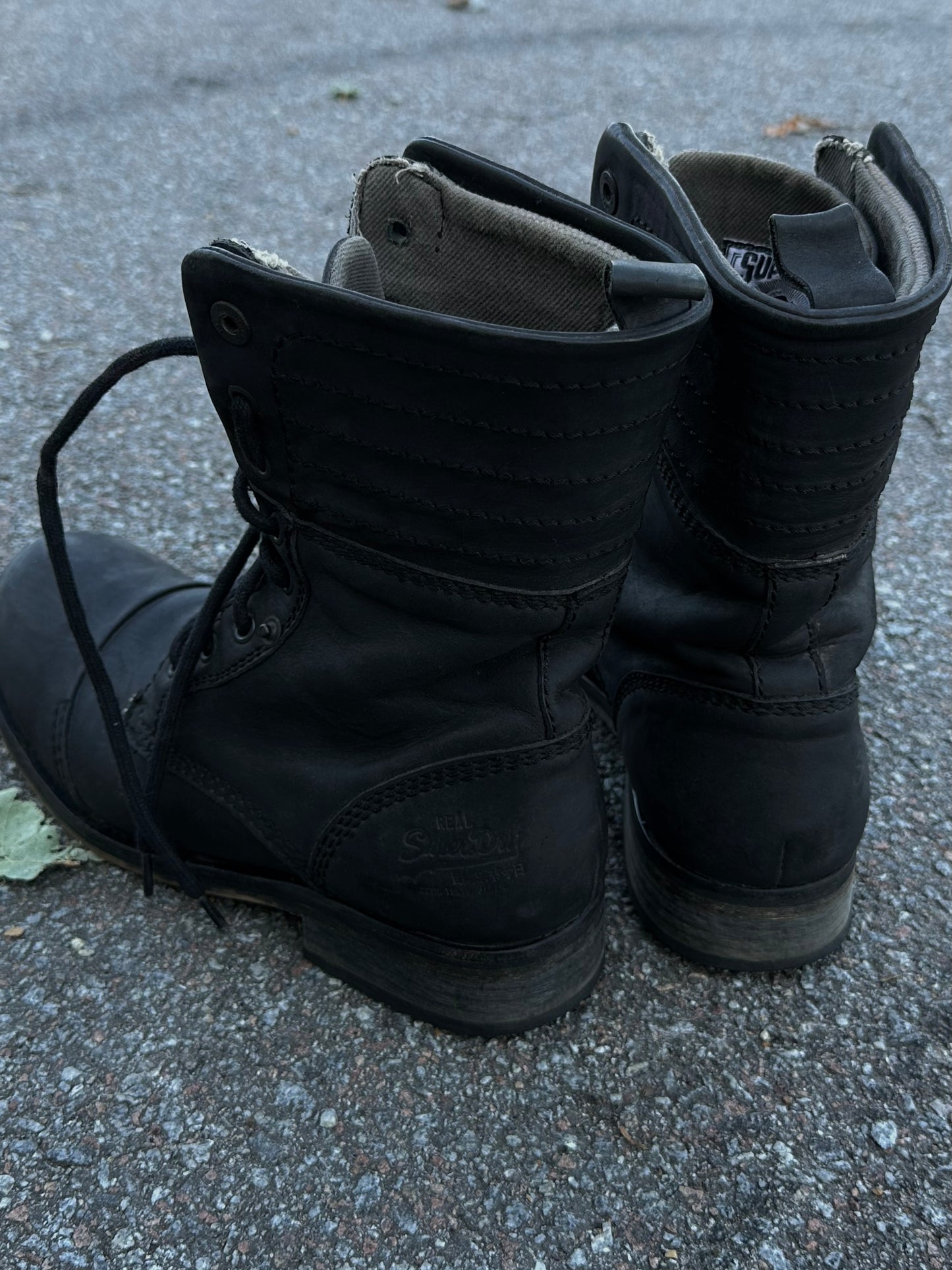 гранжові черевики Superdry(41-42)