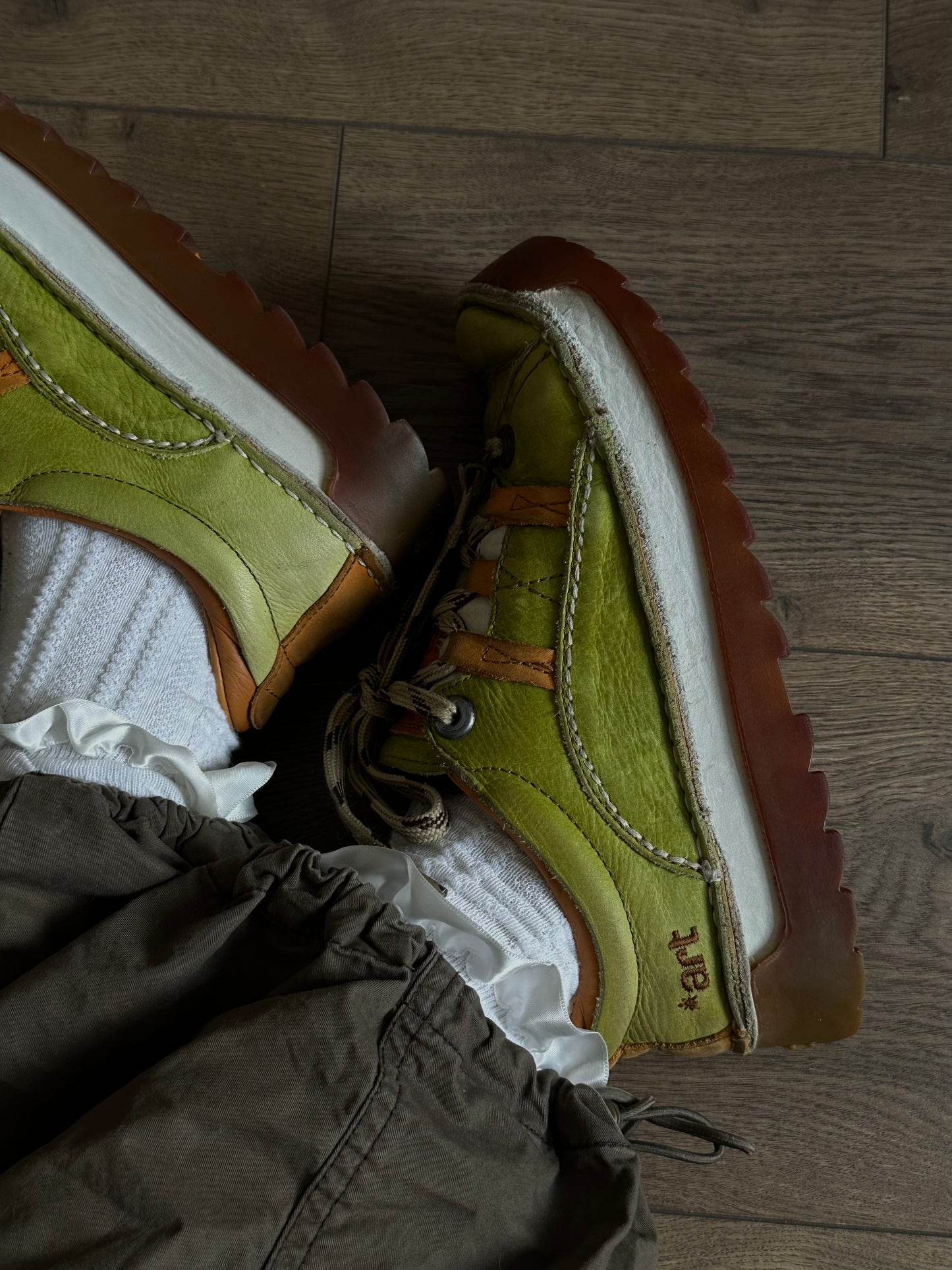 Шкіряні froggy кросівки на платформі The Art Shoe Company (40)